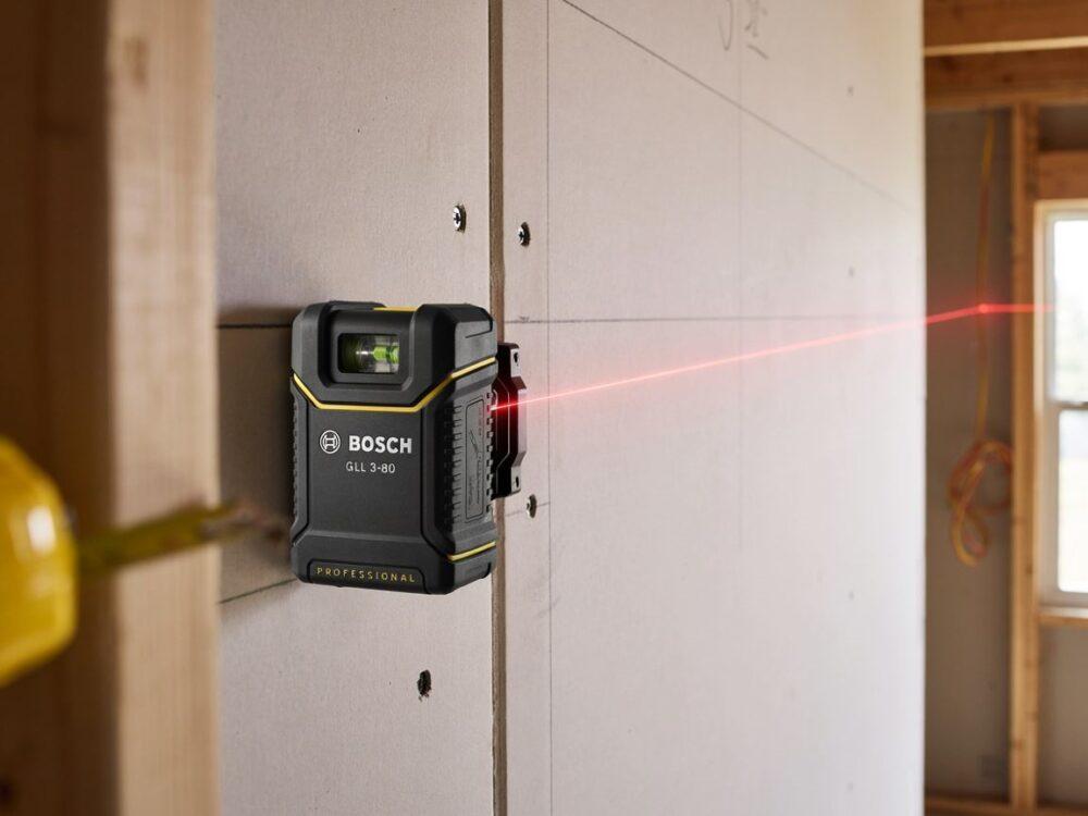 laserowa poziomica budowlana